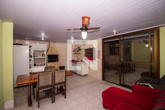 Espaço Gourmet de casa à venda com 3 quartos, 270m² em Vila Nova, Porto Alegre