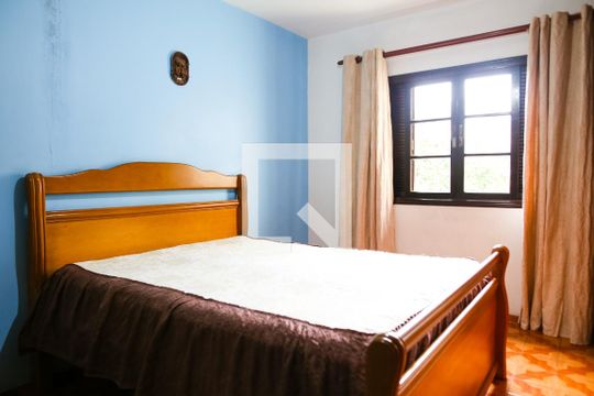 Suite 1 de casa à venda com 6 quartos, 318m² em Parque das Nações, Santo André