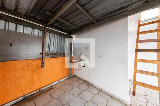 Área de Serviço de casa para alugar com 1 quarto, 35m² em Parque Colonial, São Paulo