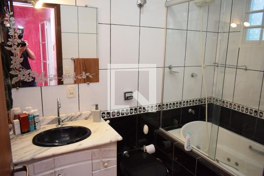 Casa à venda com 2 quartos, 174m² em Jardim Pacaembu, Jundiaí