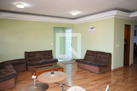 Casa à venda com 2 quartos, 174m² em Jardim Pacaembu, Jundiaí