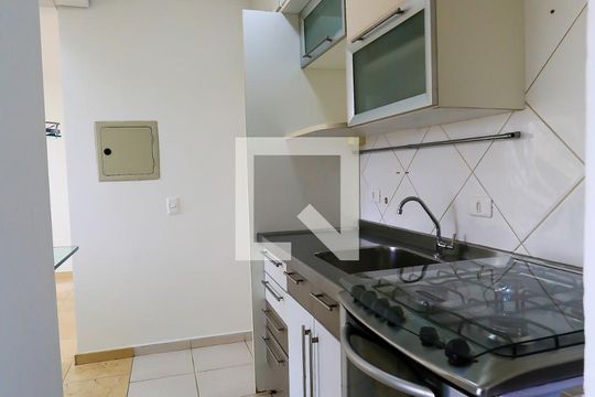 Cozinha de apartamento para alugar com 2 quartos, 56m² em Paraíso do Morumbi, São Paulo