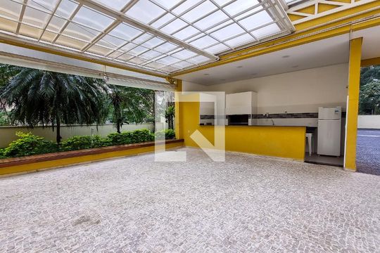 Área comum de apartamento para alugar com 2 quartos, 56m² em Paraíso do Morumbi, São Paulo