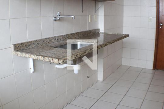 Cozinha de apartamento para alugar com 3 quartos, 85m² em Pechincha, Rio de Janeiro