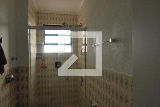Banheiro de apartamento para alugar com 2 quartos, 114m² em Menino Deus, Porto Alegre