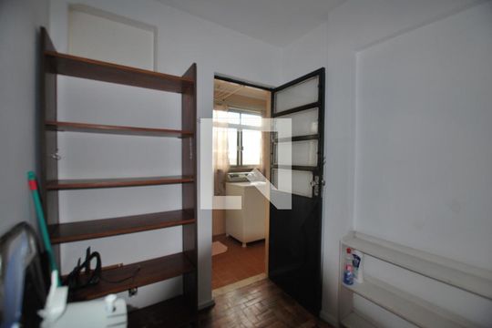 Quarto de Serviço de apartamento para alugar com 2 quartos, 114m² em Menino Deus, Porto Alegre
