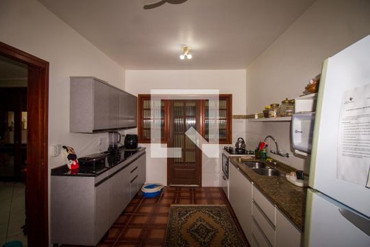 Cozinha de casa à venda com 3 quartos, 243m² em Ipanema, Porto Alegre