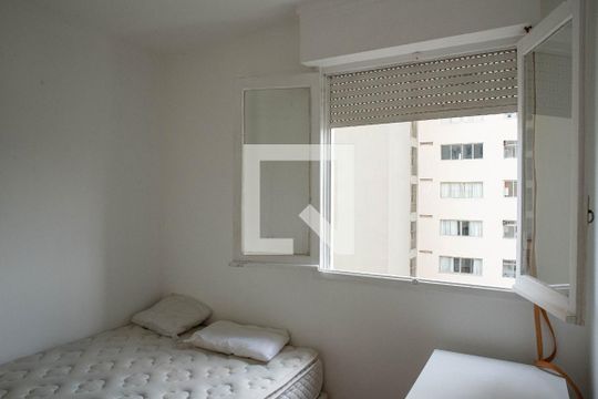 Quarto 1 de apartamento para alugar com 1 quarto, 32m² em Barra Funda, São Paulo