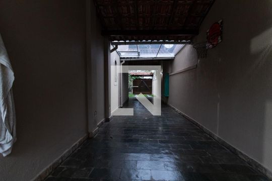 Garagem de casa de condomínio à venda com 4 quartos, 200m² em Freguesia de Jacarepaguá, Rio de Janeiro