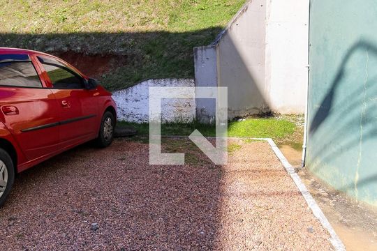 Garagem de apartamento à venda com 2 quartos, 45m² em Rubem Berta, Porto Alegre