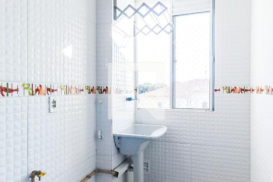 Área de serviço de apartamento à venda com 2 quartos, 45m² em Rubem Berta, Porto Alegre