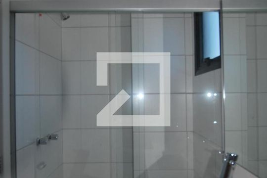 Banheiro de apartamento à venda com 1 quarto, 47m² em Farroupilha, Porto Alegre