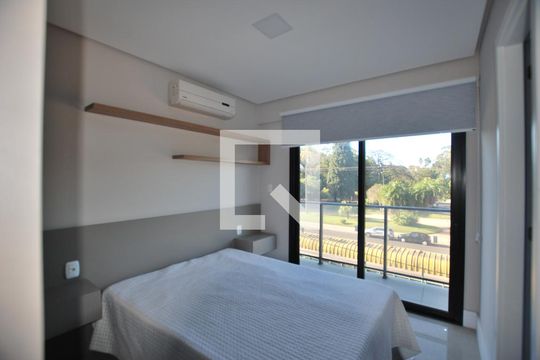 Suite de apartamento à venda com 1 quarto, 47m² em Farroupilha, Porto Alegre