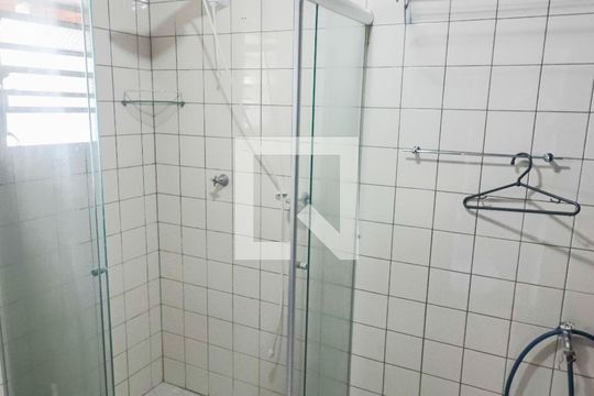Banheiro de casa para alugar com 3 quartos, 150m² em Jardim Pinheiros, São Paulo