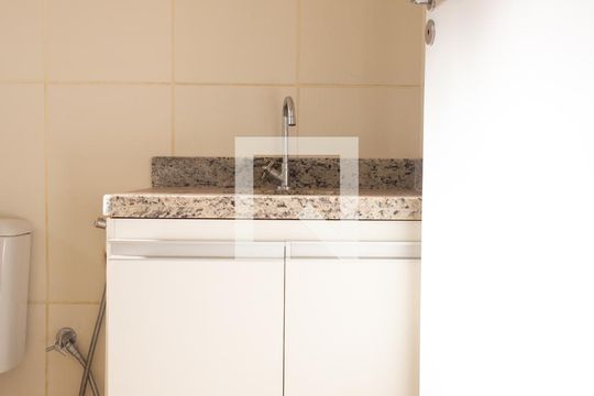 Banheiro da Suíte 1 de casa para alugar com 3 quartos, 130m² em Parque Anhanguera, Ribeirão Preto