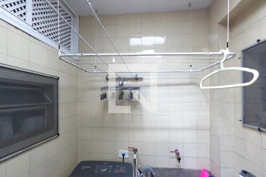 Área de Serviço de casa à venda com 2 quartos, 87m² em Jardim Santa Mena, Guarulhos