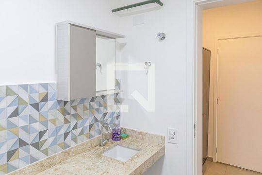 Banheiro de kitnet/studio à venda com 1 quarto, 27m² em Bela Vista, São Paulo