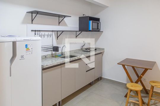 Cozinha de kitnet/studio à venda com 1 quarto, 27m² em Bela Vista, São Paulo