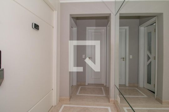 Hall de Entrada de apartamento à venda com 4 quartos, 200m² em Vila Gomes Cardim, São Paulo