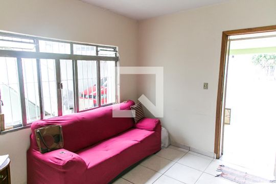 Casa à venda com 3 quartos, 257m² em Vila Nova Carolina, São Paulo