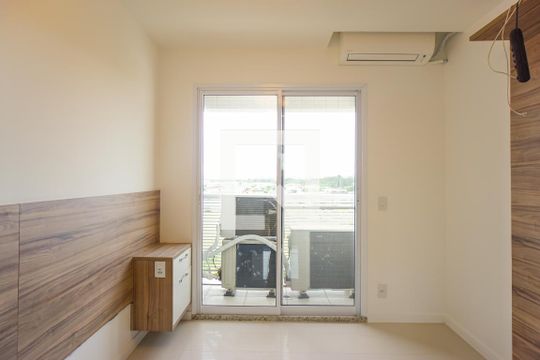 Suíte de apartamento para alugar com 2 quartos, 80m² em Barra da Tijuca, Rio de Janeiro