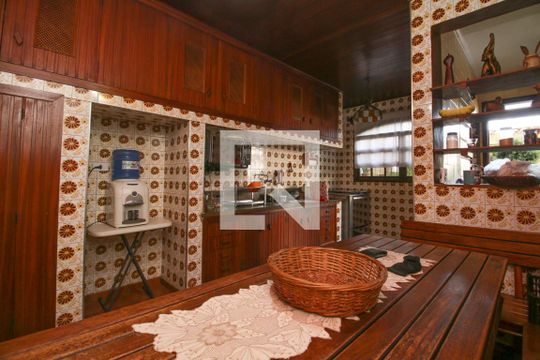 Cozinha de casa para alugar com 5 quartos, 250m² em Vila Carrão, São Paulo