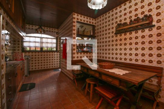 Cozinha de casa para alugar com 5 quartos, 250m² em Vila Carrão, São Paulo