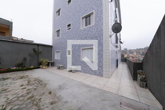 Quintal de apartamento para alugar com 2 quartos, 50m² em Colônia, Ribeirão Pires