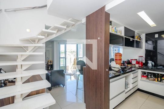 Sala de apartamento para alugar com 1 quarto, 70m² em Vale do Sereno, Nova Lima
