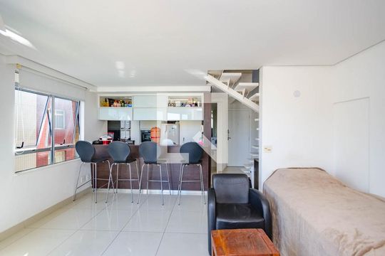 Sala de apartamento para alugar com 1 quarto, 70m² em Vale do Sereno, Nova Lima