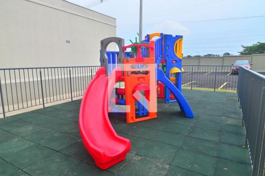 Playground de apartamento para alugar com 2 quartos, 41m² em Igara, Canoas