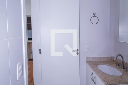 Banheiro de apartamento para alugar com 2 quartos, 77m² em Vila Prudente, São Paulo