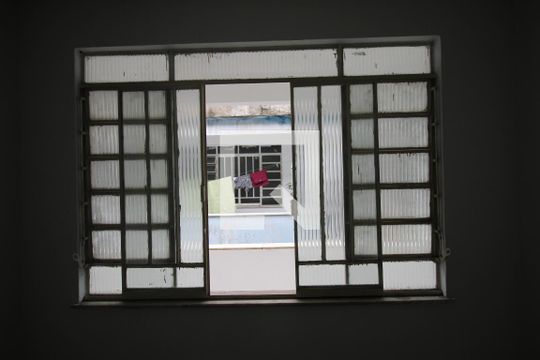 Vista do quarto 2 de casa para alugar com 2 quartos, 94m² em São Miguel, São Gonçalo