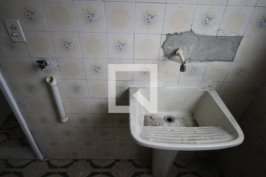 Área de Serviço de casa para alugar com 2 quartos, 94m² em São Miguel, São Gonçalo