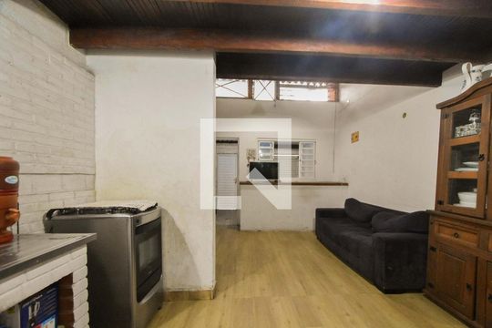 Cozinha de casa para alugar com 3 quartos, 90m² em Jardim Aeroporto, São Paulo