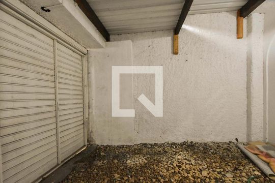 Garagem de casa à venda com 3 quartos, 90m² em Jardim Aeroporto, São Paulo