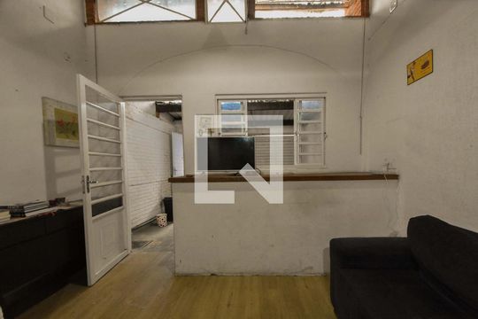 Sala  de casa para alugar com 3 quartos, 90m² em Jardim Aeroporto, São Paulo