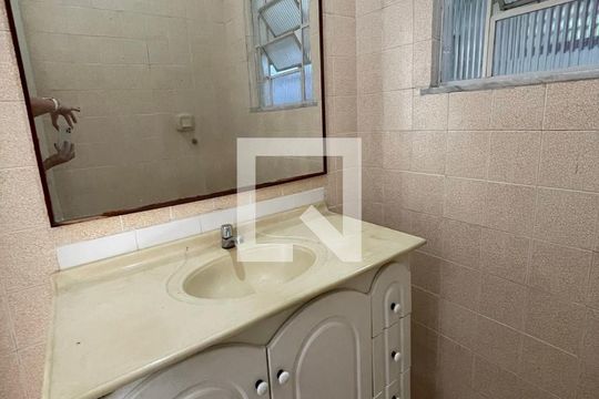 Lavabo 1º andar de casa de condomínio para alugar com 4 quartos, 290m² em Freguesia (jacarepaguá), Rio de Janeiro