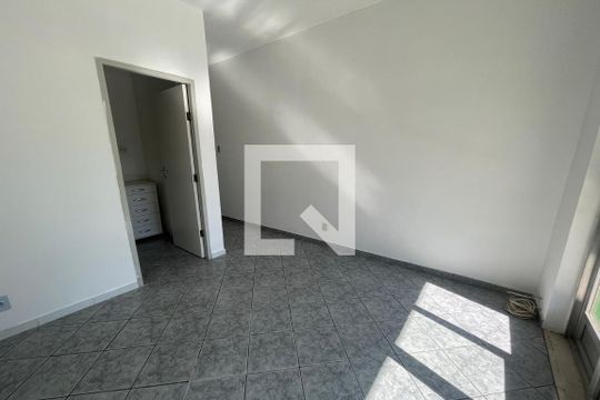 Suíte - 2º andar de casa de condomínio para alugar com 4 quartos, 290m² em Freguesia (jacarepaguá), Rio de Janeiro