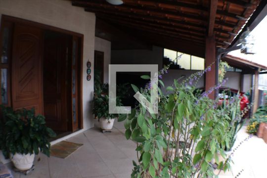 varanda de casa à venda com 4 quartos, 360m² em Taquara, Rio de Janeiro
