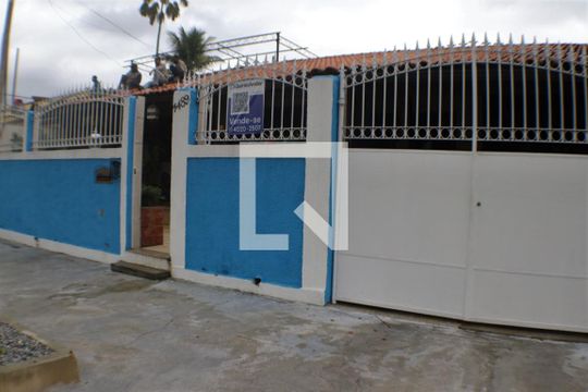 Fachada de casa à venda com 4 quartos, 360m² em Taquara, Rio de Janeiro