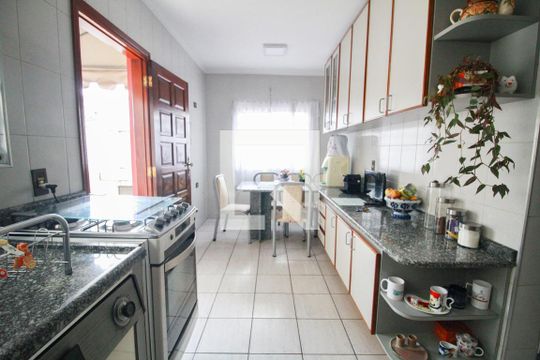cozinha de casa à venda com 4 quartos, 400m² em Vila Paiva, São Paulo