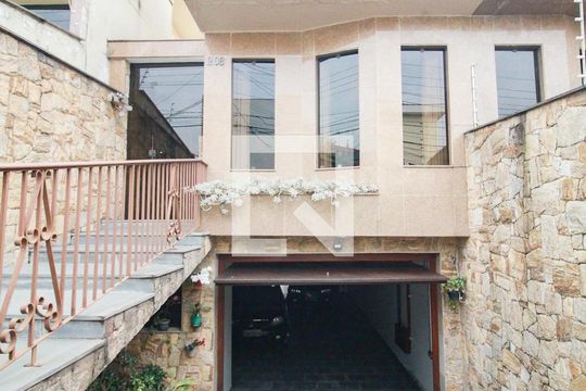 fachada de casa à venda com 4 quartos, 400m² em Vila Paiva, São Paulo