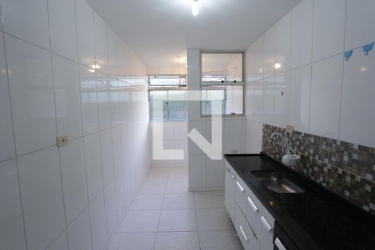 Cozinha de apartamento à venda com 2 quartos, 55m² em Vila Sílvia, São Paulo