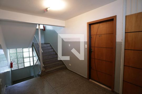 Hall de Entrada de apartamento à venda com 2 quartos, 55m² em Vila Sílvia, São Paulo