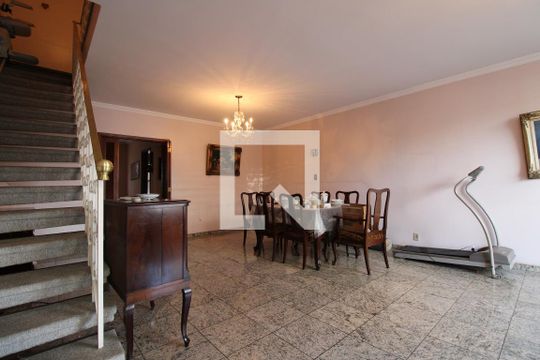 Sala de casa à venda com 3 quartos, 207m² em Jardim das Acácias, São Paulo