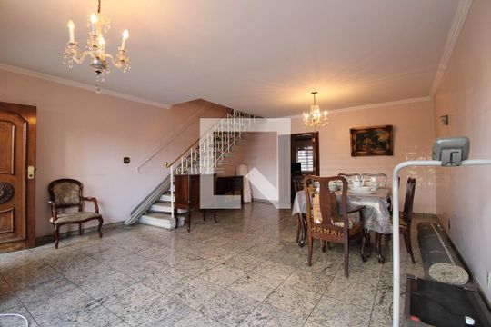 Sala de casa à venda com 3 quartos, 207m² em Jardim das Acácias, São Paulo
