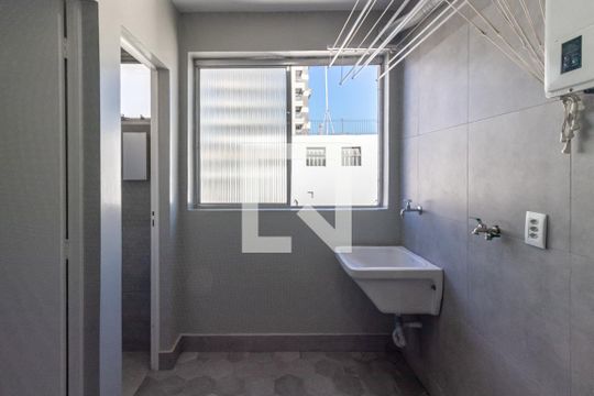 área de serviço de apartamento para alugar com 2 quartos, 80m² em Itaim Bibi, São Paulo