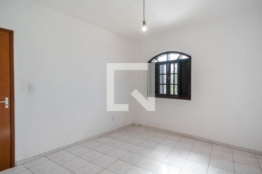 Quarto 1 de casa à venda com 2 quartos, 202m² em Vila Santa Delfina, São Paulo