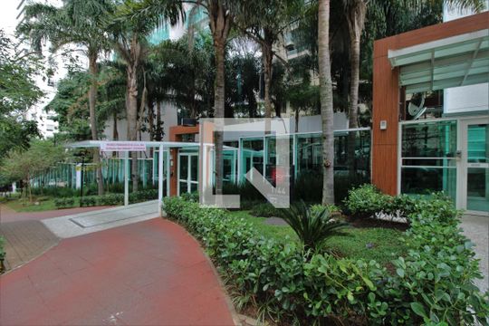 Fachada de apartamento para alugar com 1 quarto, 50m² em Campo Belo, São Paulo